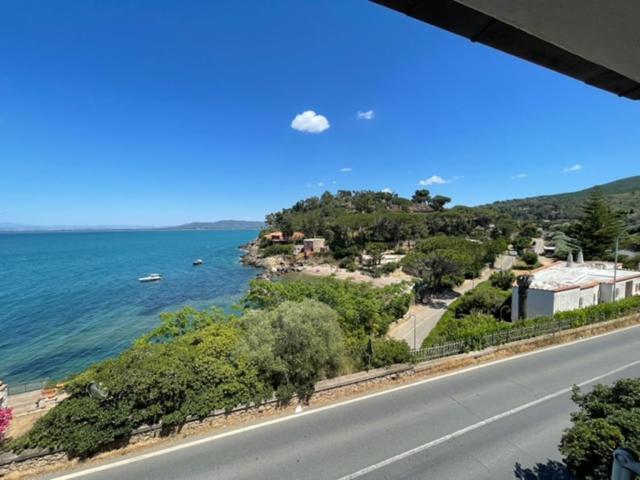 Appartamento "Casa Girasole" Con Accesso Diretto Alla Spiaggia Porto Santo Stefano  Luaran gambar