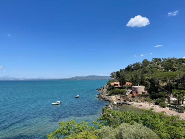 Appartamento "Casa Girasole" Con Accesso Diretto Alla Spiaggia Porto Santo Stefano  Luaran gambar
